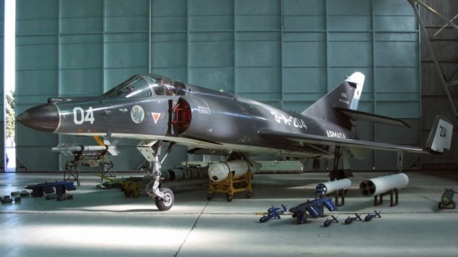 La Armada Argentina retirará del servicio activo su avión caza naval Super Étendard
