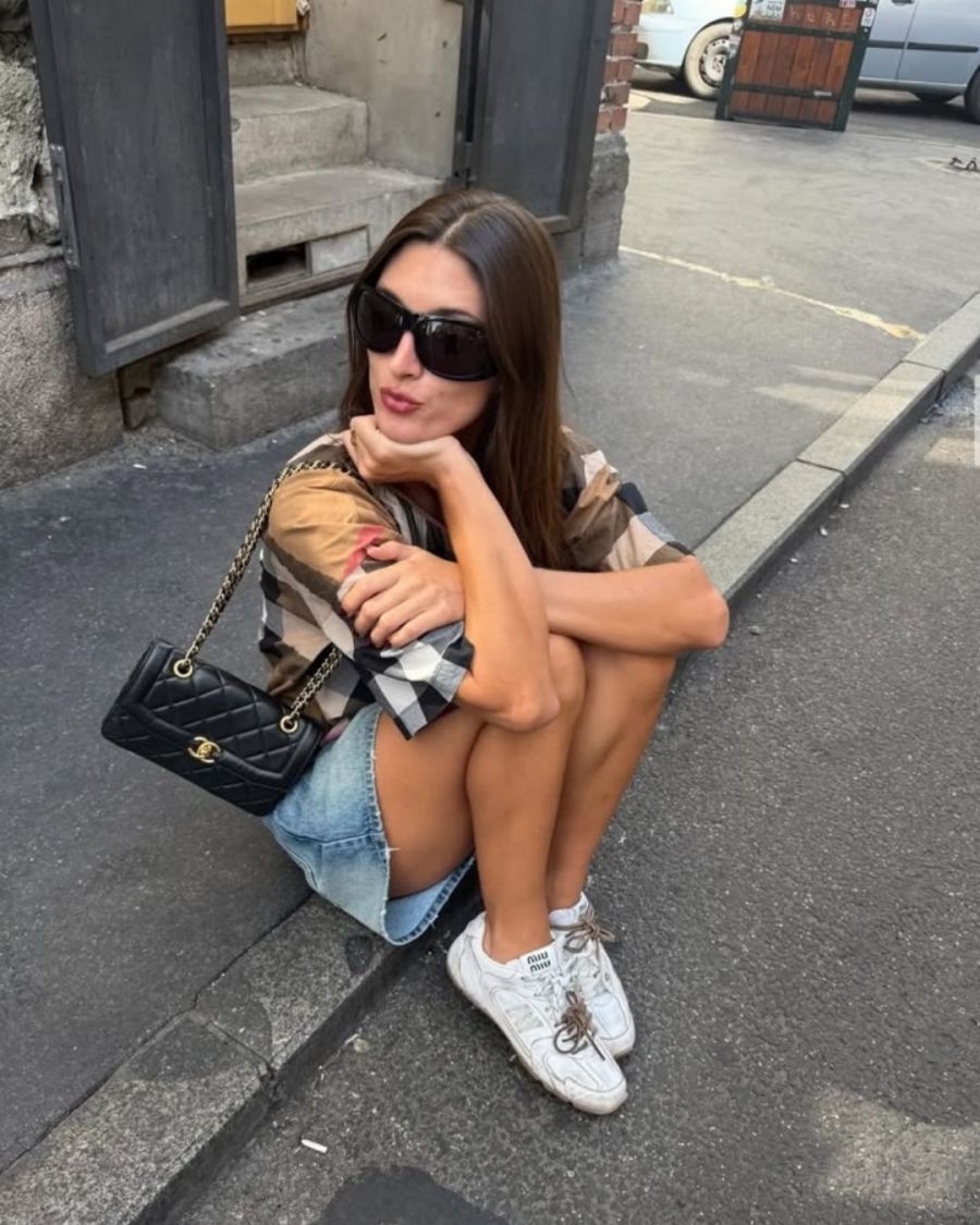 Los looks de Lola Latorre con bolsos de lujo