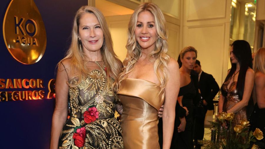 ANA RUSCONI Y BARBIE SIMONS