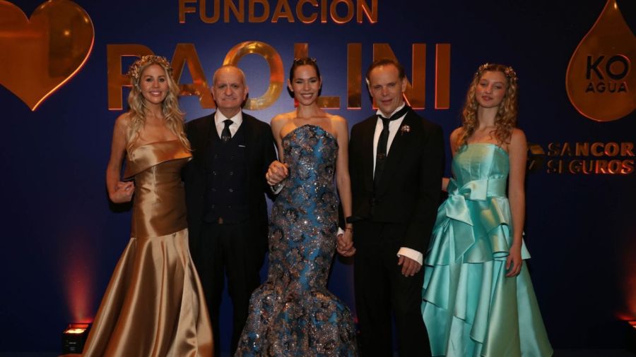 Barbie Simons, Laurencio Adot, Elina Constantini, Thiago Pinheir y Allegra Cubero