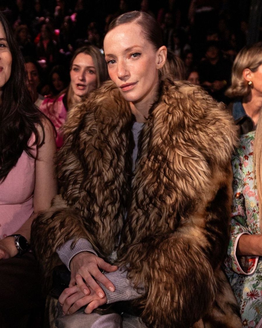 Milagros Schmoll en el desfile de Las Pepas