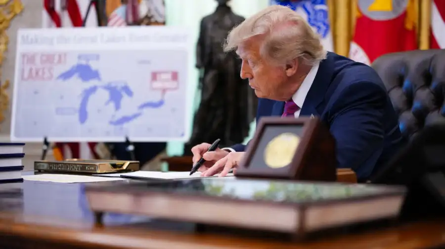 TRUMP, FIRMA UNA ORDEN EJECUTIVA PARA CAMBIAR EL NOMBRE DEL LAGO ONTARIO 27082026