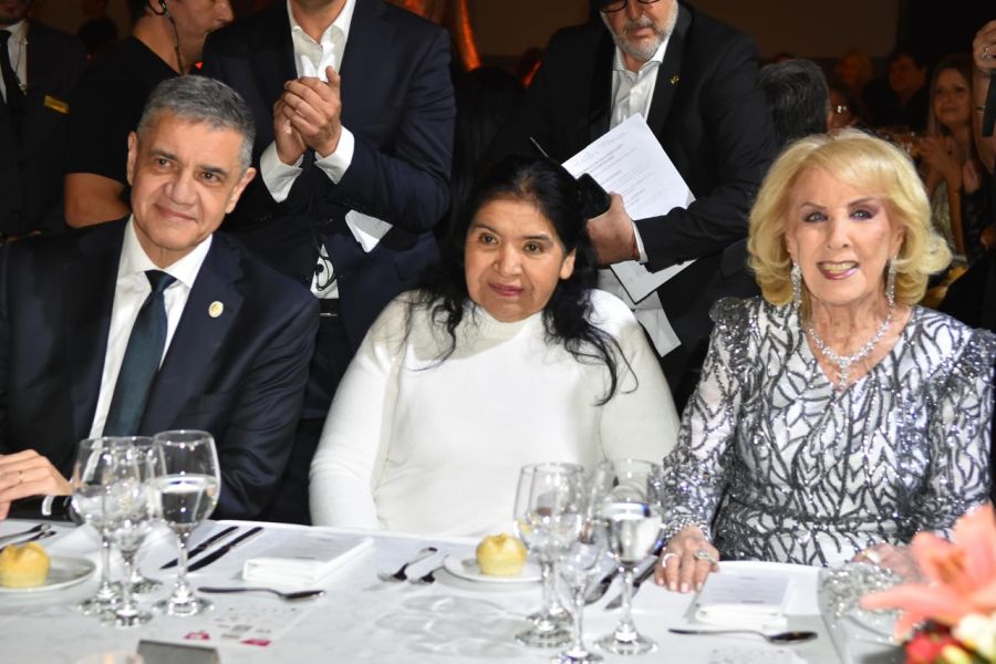 Las mejores fotos de la Cena Anual de la Fundación Margarita Barrientos / Créditos: CARAS