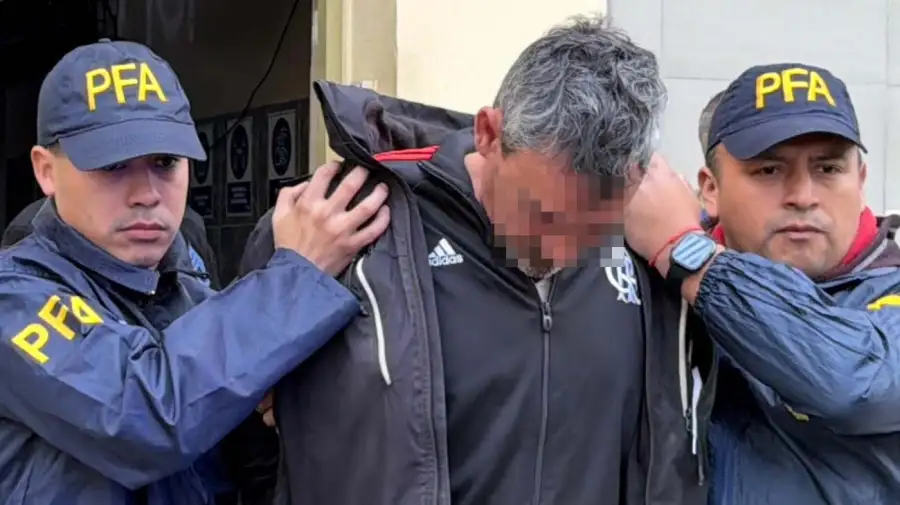 Captura. El exjefe de la barra de Independiente de Avellaneda fue arrestado en un operativo especial montado por agentes del Departamento Federal de Investigaciones (DFI) de la Policía Federal Argentina.