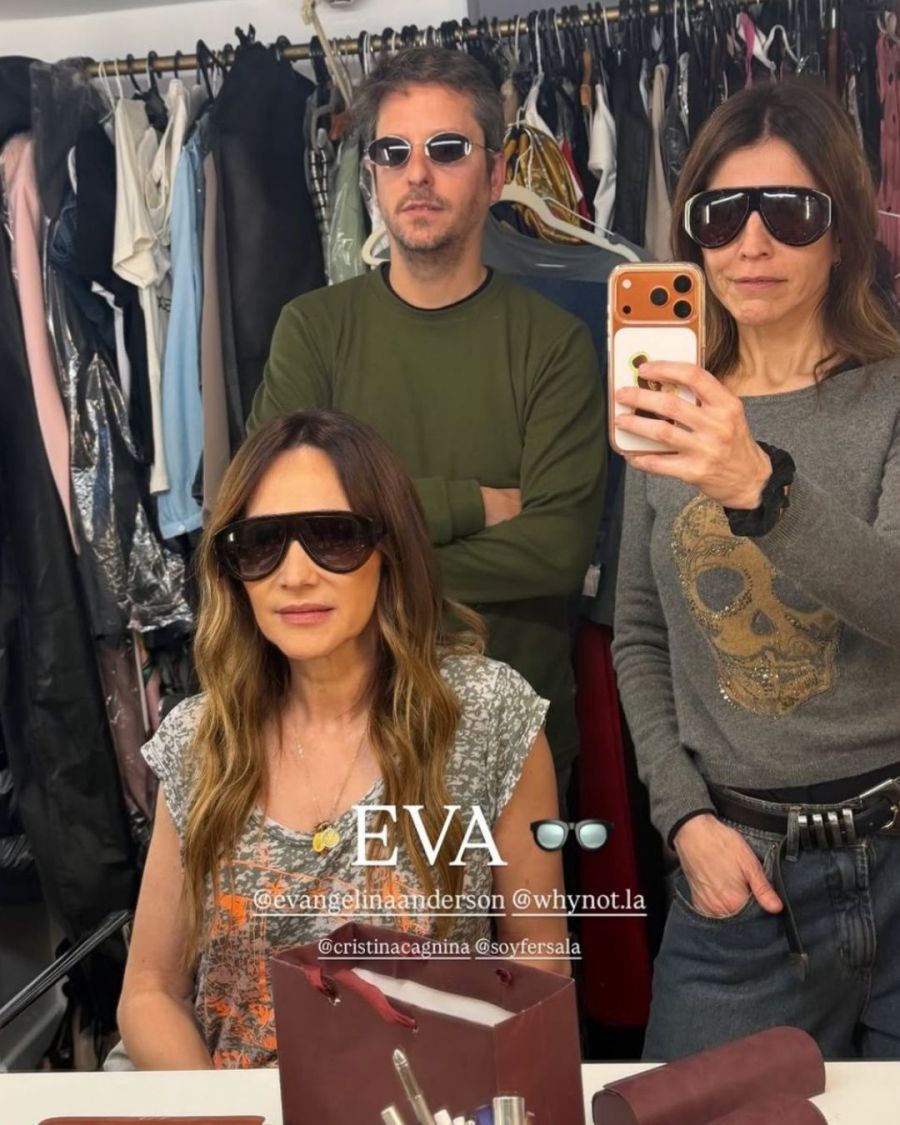 Vero Lozano con las gafas de Evangelina Anderson