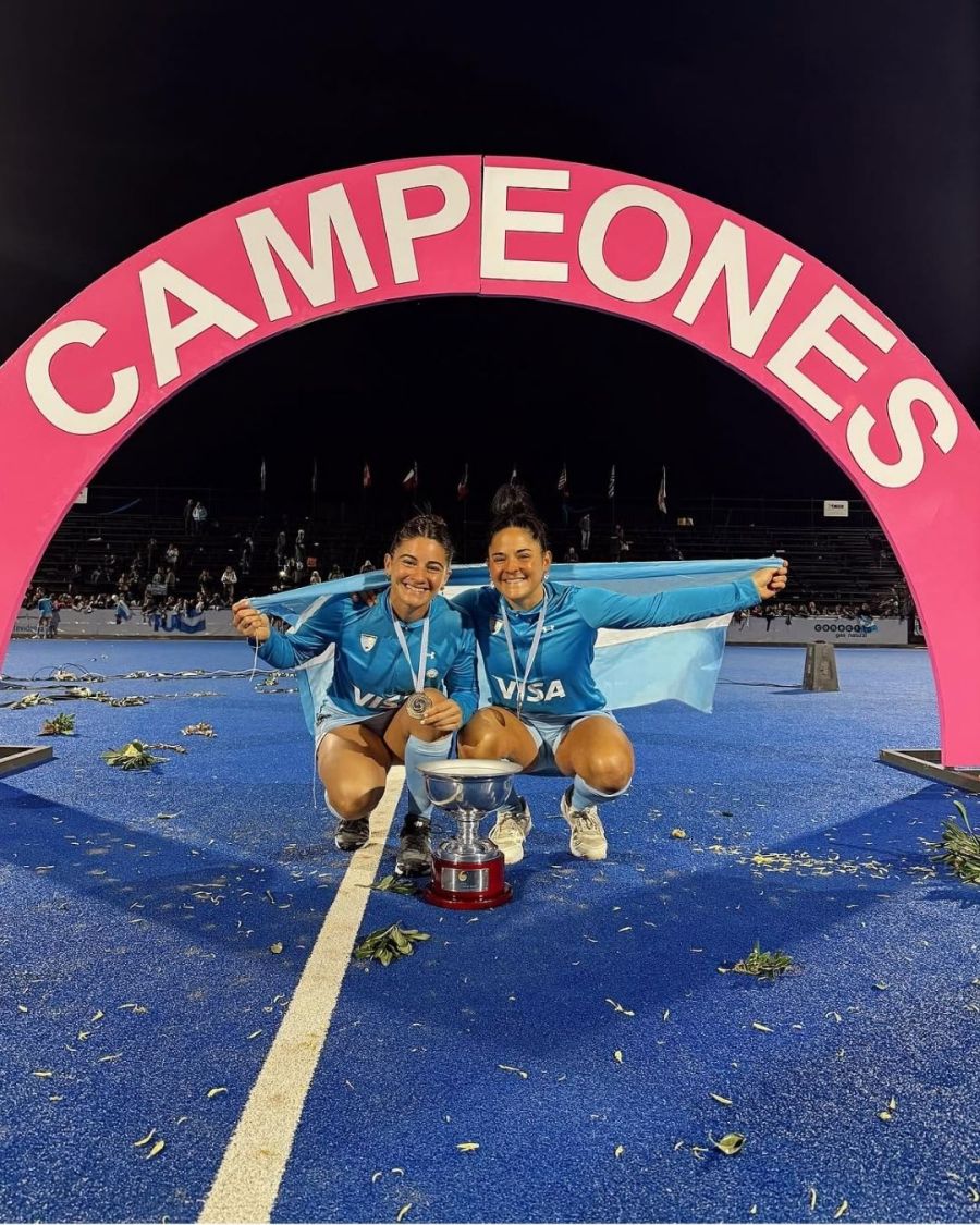 The story of Vicky and Majo Granatto, the sisters world champions with Las Leonas: a family united by hockey and the passion for Boca - image 4