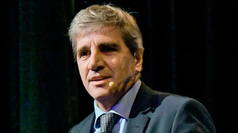300826_luis_caputo_mecon_g