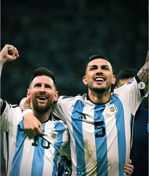Lionel Messi y Leandro Paredes