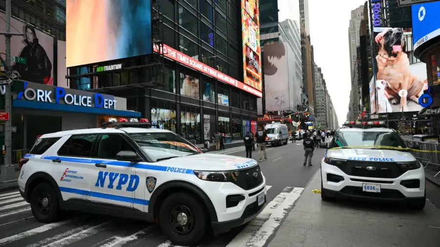 Mujer abatida por la policía de Nueva York tras ataque en Times Square
