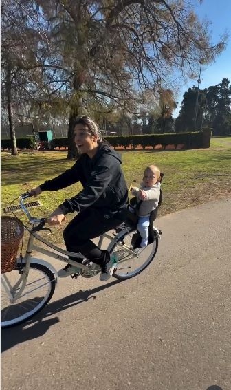Sol Pérez con su hijo Marco