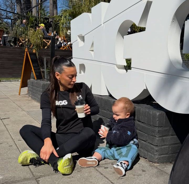 Sol Pérez con su hijo Marco