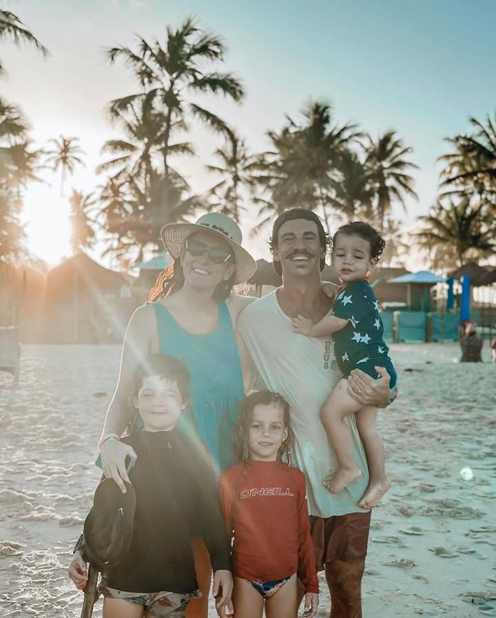 Sebastián Graviotto con Juana Repetto y sus hijos
