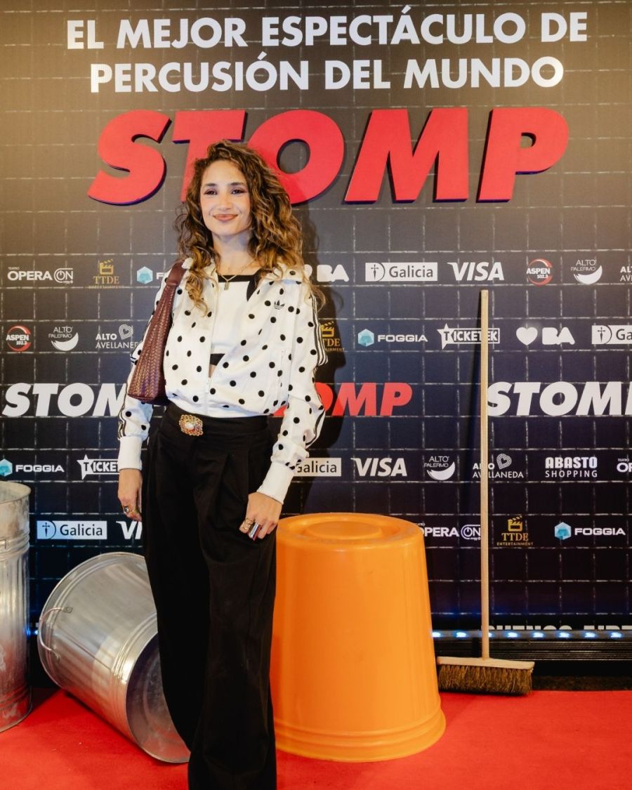 Melody Luz en el estreno de STOMP
