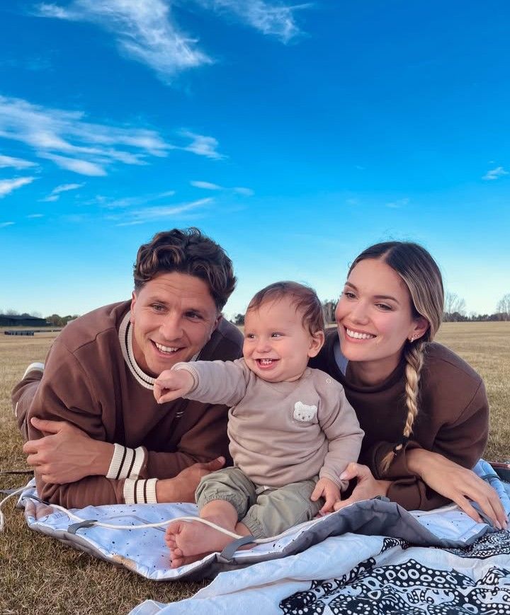 Eva Bargiela, Gianluca Simeone y Faustino