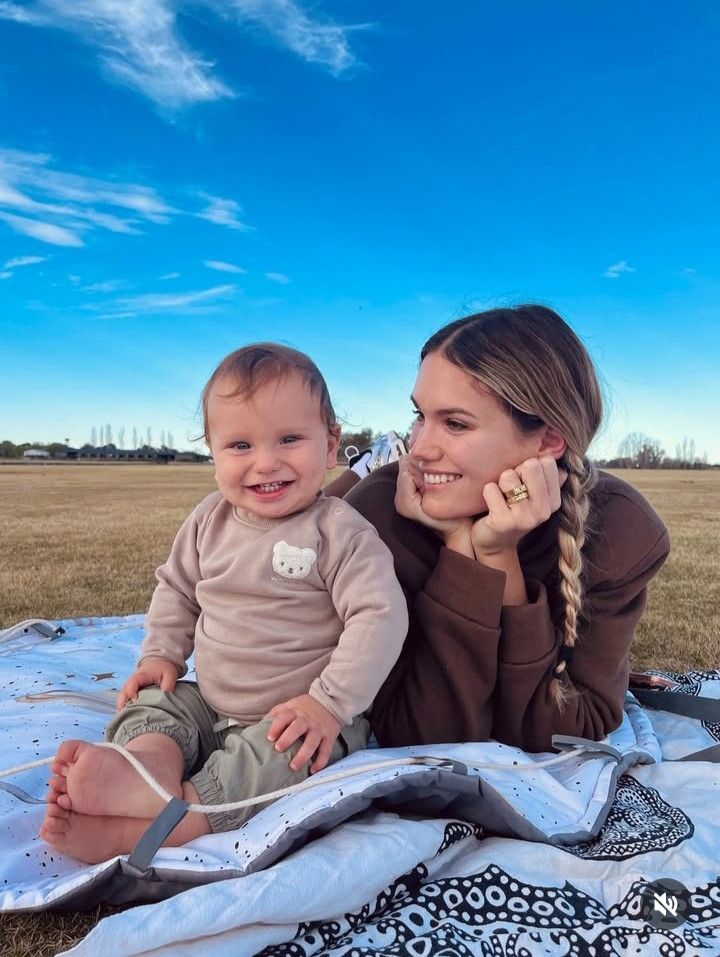 Eva Bargiela y su hijo Faustino