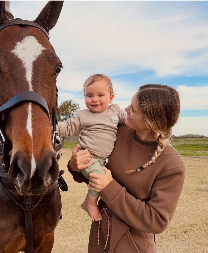 Eva Bargiela y su hijo Faustino