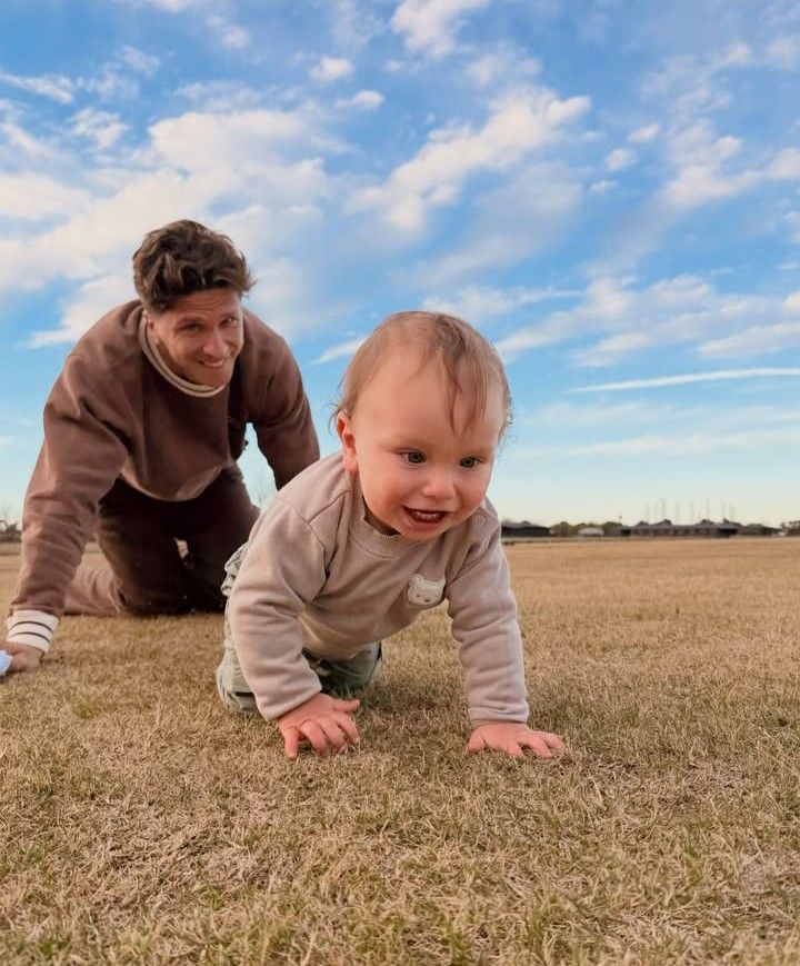 Gianluca Simeone con su hijo Faustino