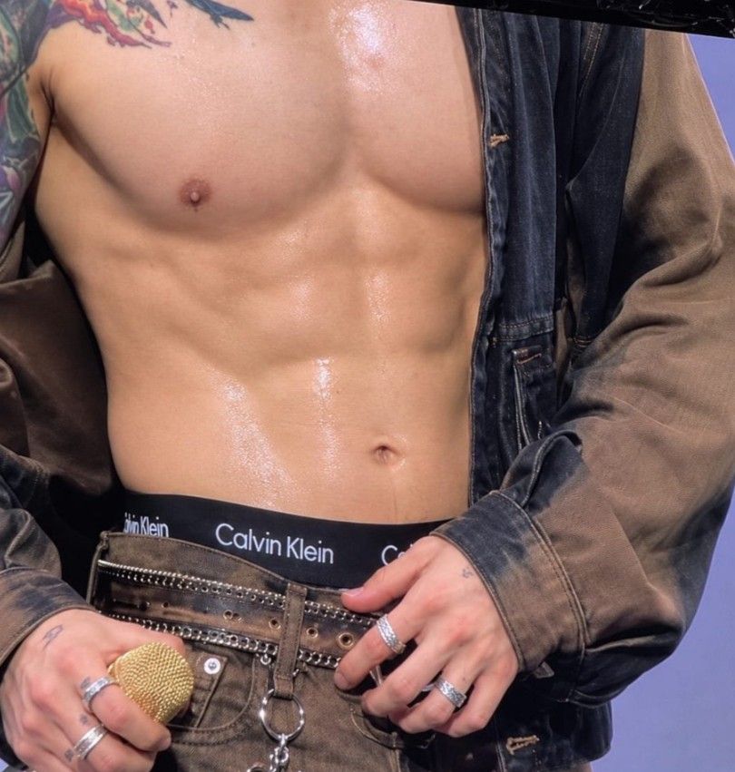 Jungkook abdominales 