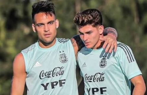 Lautaro Martínez y Julián Álvarez