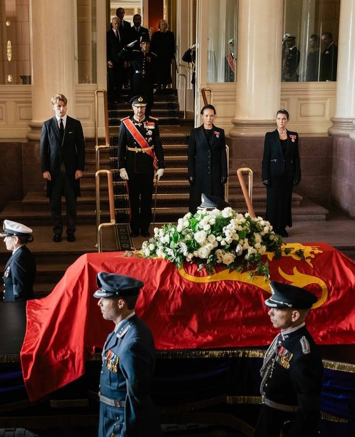 Los reyes de España en el funeral del Rey Harald V de Noruega