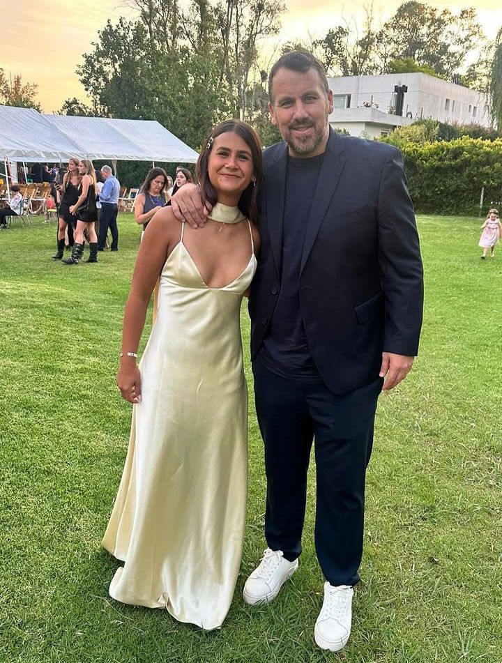 Uma junto a su padre Cristián Ogro Fabbiani