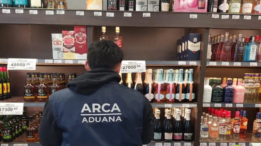 Aduana y el secuestro de bebidas de contrabando