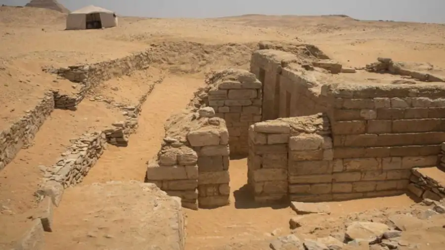 Tumba de Sekhentyu-Ptah descubierta en la necrópolis de Saqqara Egipto 10092026