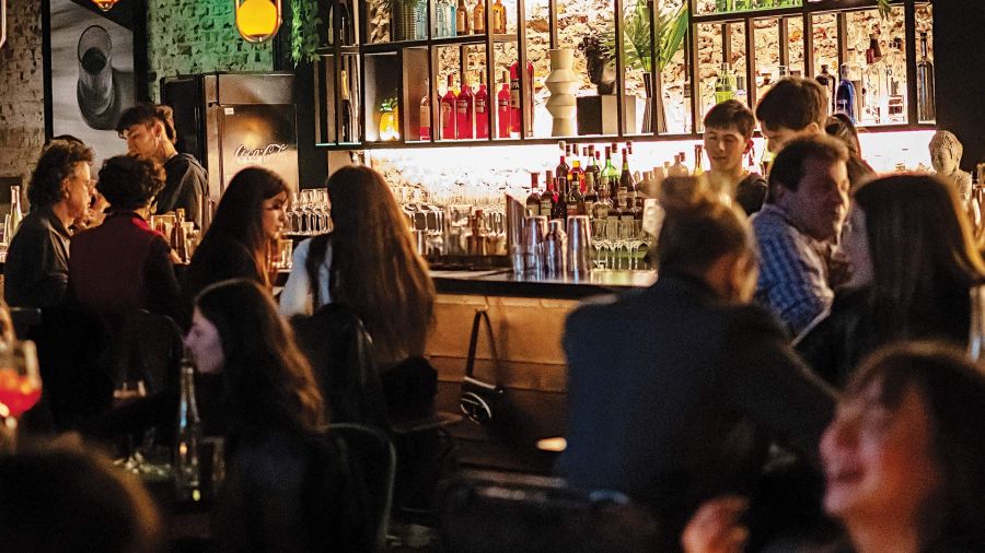Bar