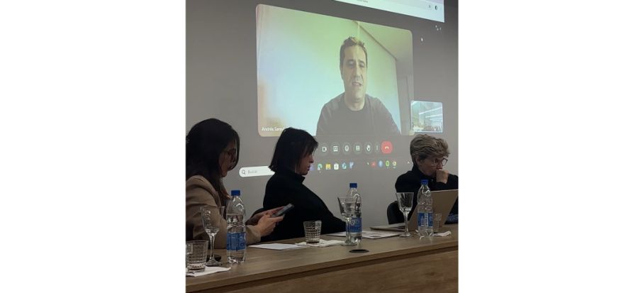 Abad participó del ciclo “Del dato al aula bonaerense: Hablan los especialistas”, en la UNLP, un debate sobre la educación en el que pidió cambios de fondo.