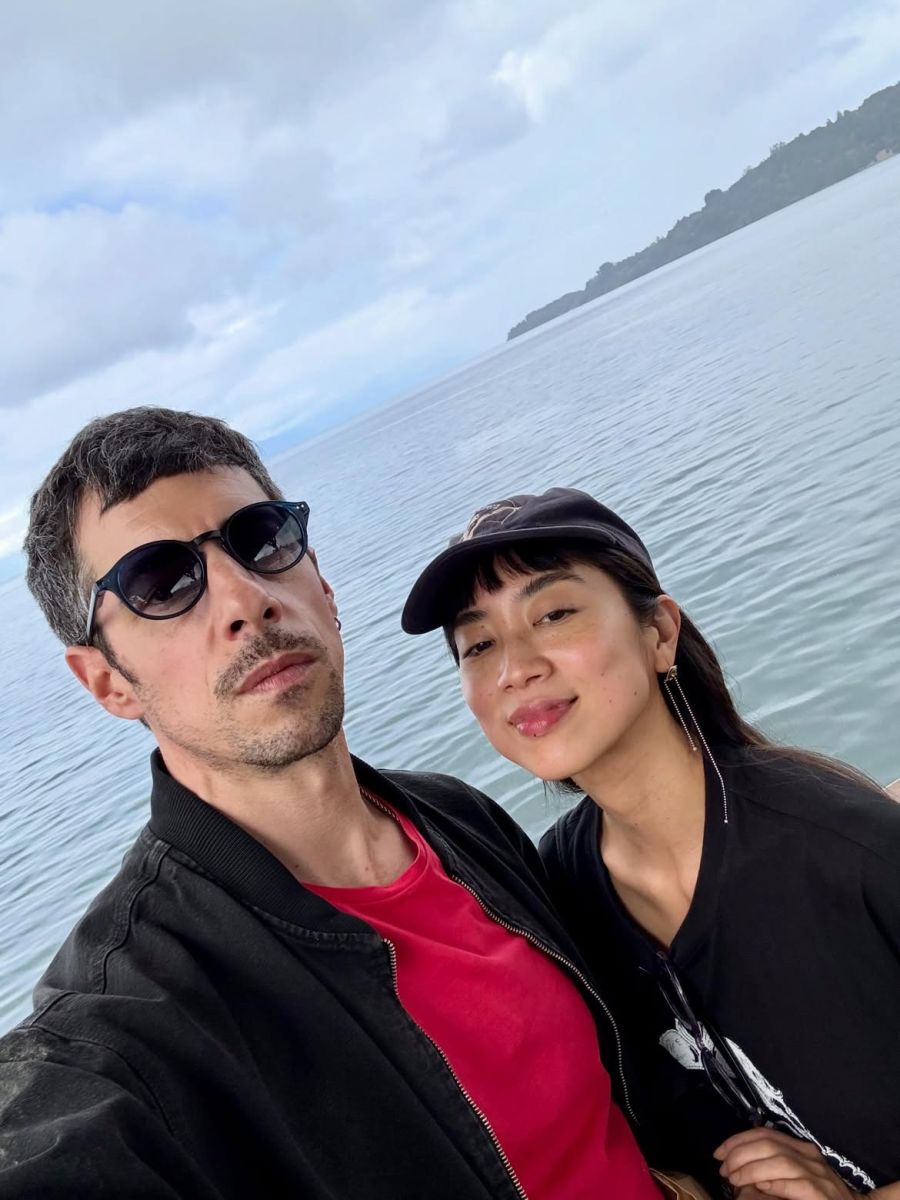 Débora Nishimoto y Esteban Lamothe