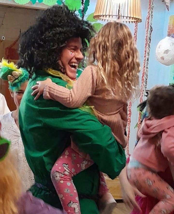 Mike Amigorena con su hija Miel