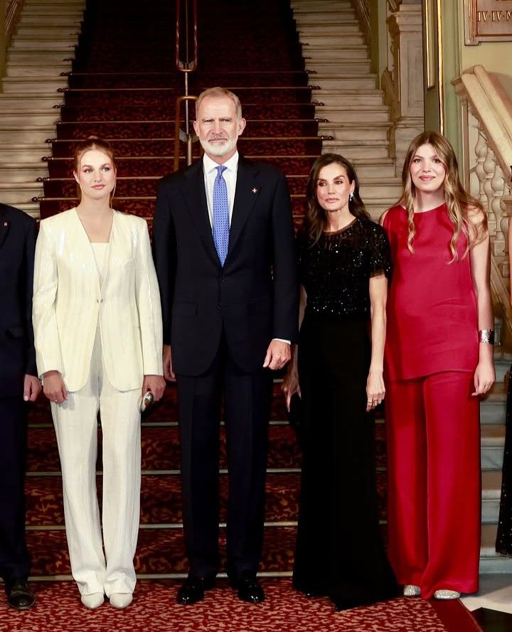 Reina Letizia, rey Felipe VI, la princesa Leonor y la Infanta Sofía