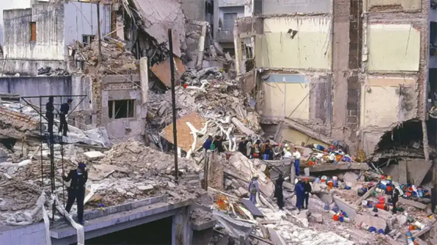 Atentado a la AMIA: julio de 1994.