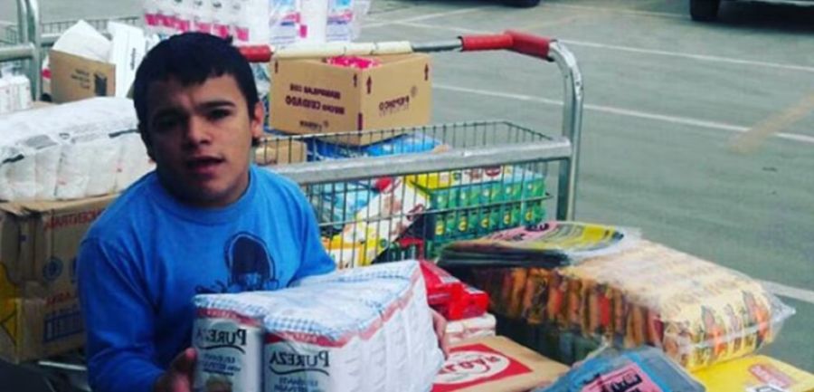 Brian Buley, cuando ayudaba a los clientes del mayorista a cambio de propina