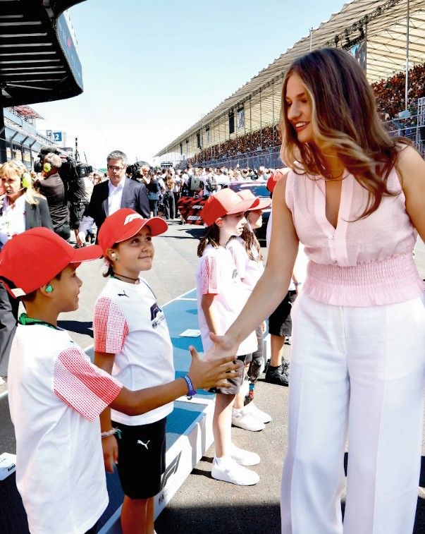 El rey Felipe y sus hijas en Madring