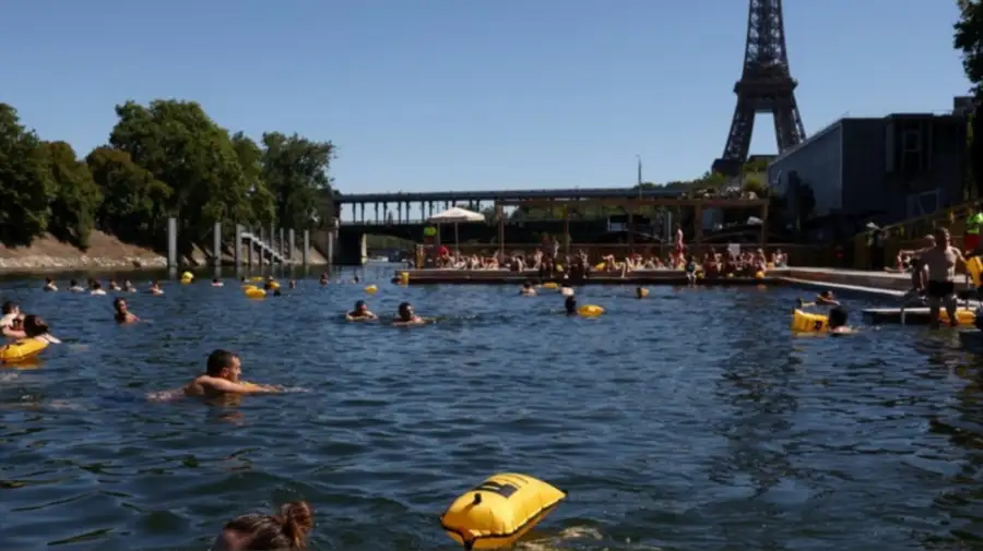 Francia registró casi 8.000 muertes adicionales durante el verano