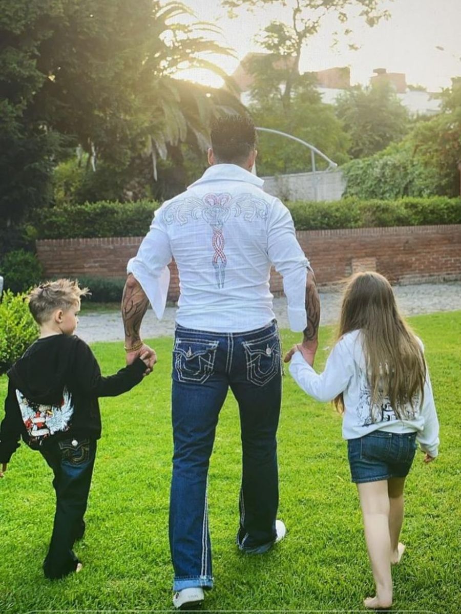 Las mejores fotos de Marta y Felipe Fort cuando era chiquita junto a Ricardo Fort