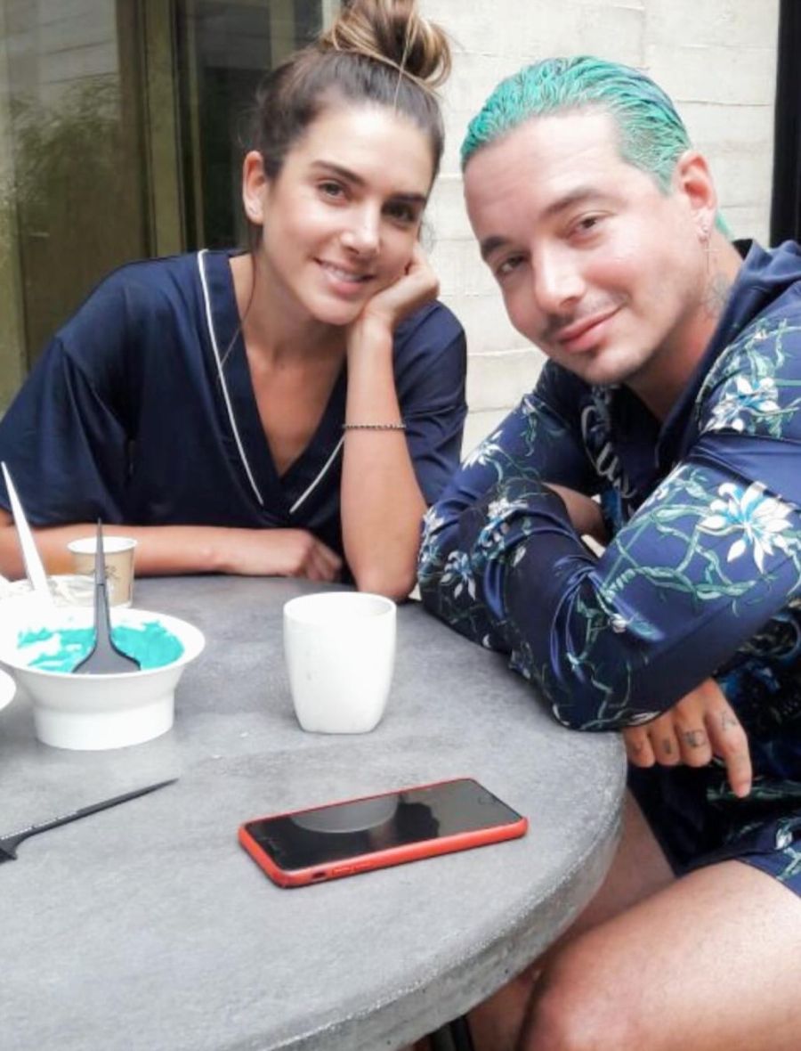 Valentina Ferrer y J Balvin