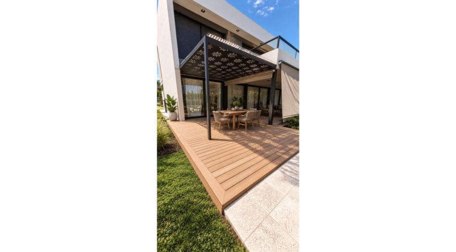 ¿Deck WPC o madera natural? El dilema que viven los exteriores con estilo