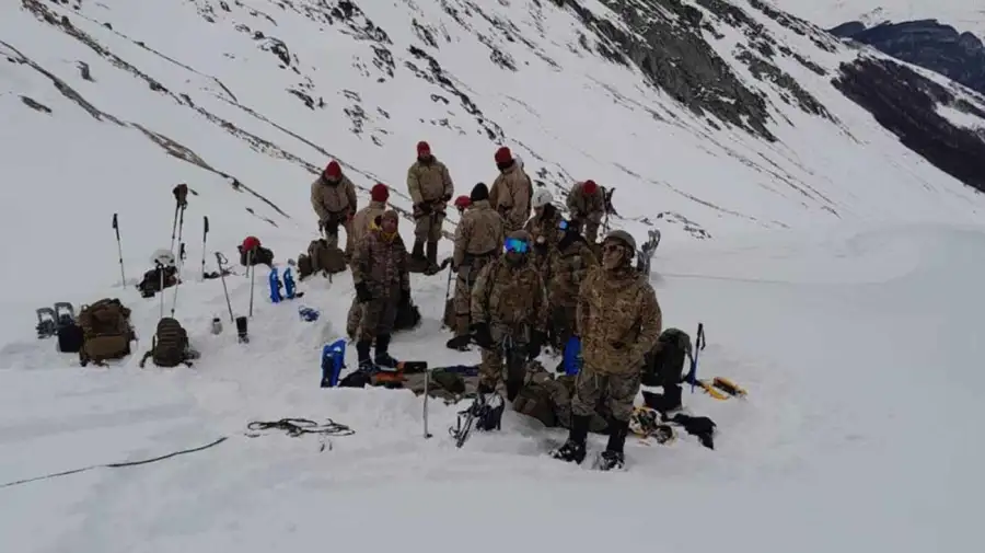 Ocho marines estadounidenses entrenan en Ushuaia con miembros del Batallón de Infantería de Marina N° 4 de la Armada Argentina