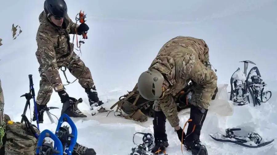 Ocho marines estadounidenses entrenan en Ushuaia con miembros del Batallón de Infantería de Marina N° 4 de la Armada Argentina