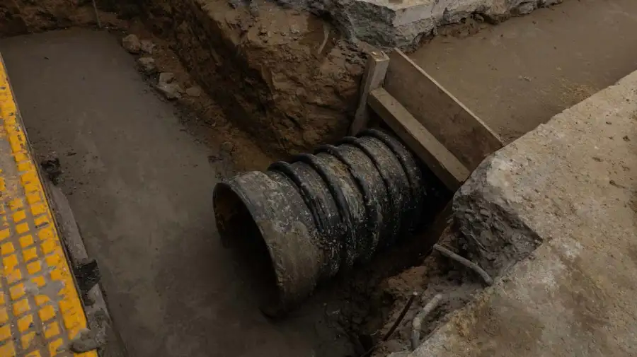 Arreglo pluvial en Av. Del Libertador.