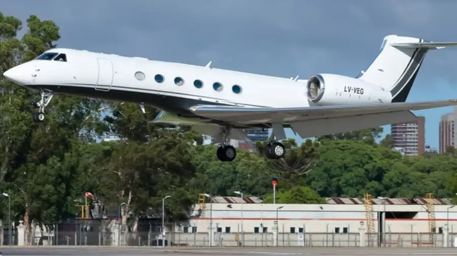 Avión Glugstream 500, matrícula LV-VEG, perteneciente a la empresa Flyzar 20260922