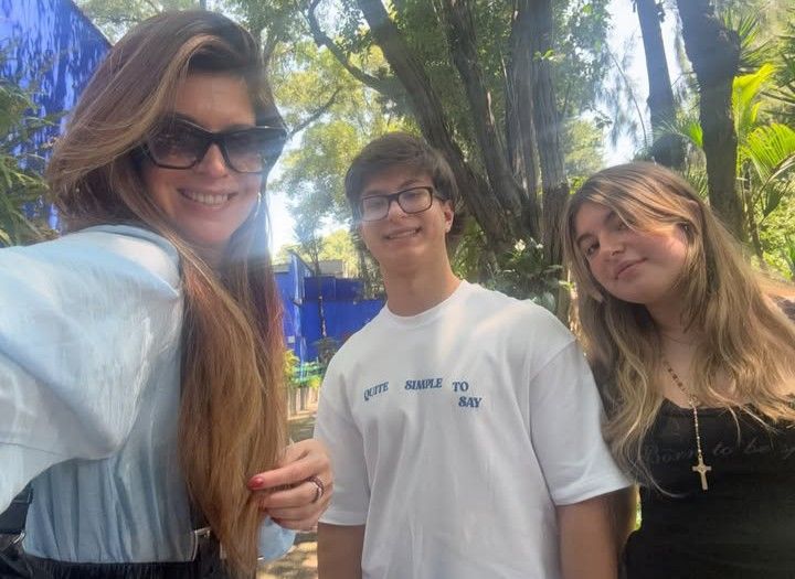 Elba Marcovecchio con sus hijos Valentino y Allegra
