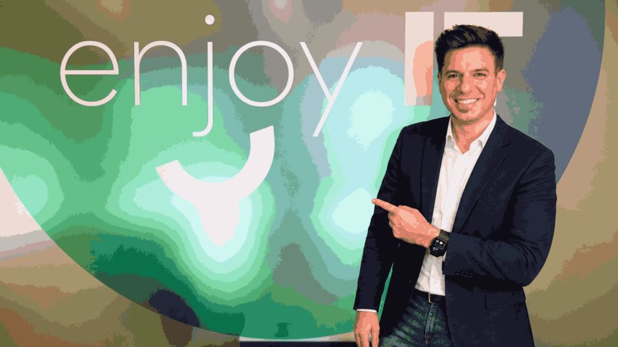 La combinación de inteligencia artificial supervisada y gestión automatizada permite a las empresas optimizar sus procesos de IT sin perder el control humano.