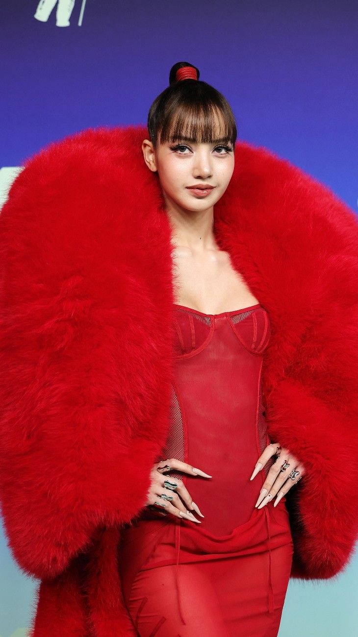 Lisa asiste a los MTV Video Music Awards en el Peacock Theater de Los Ángeles, California, el 27 de septiembre de 2026