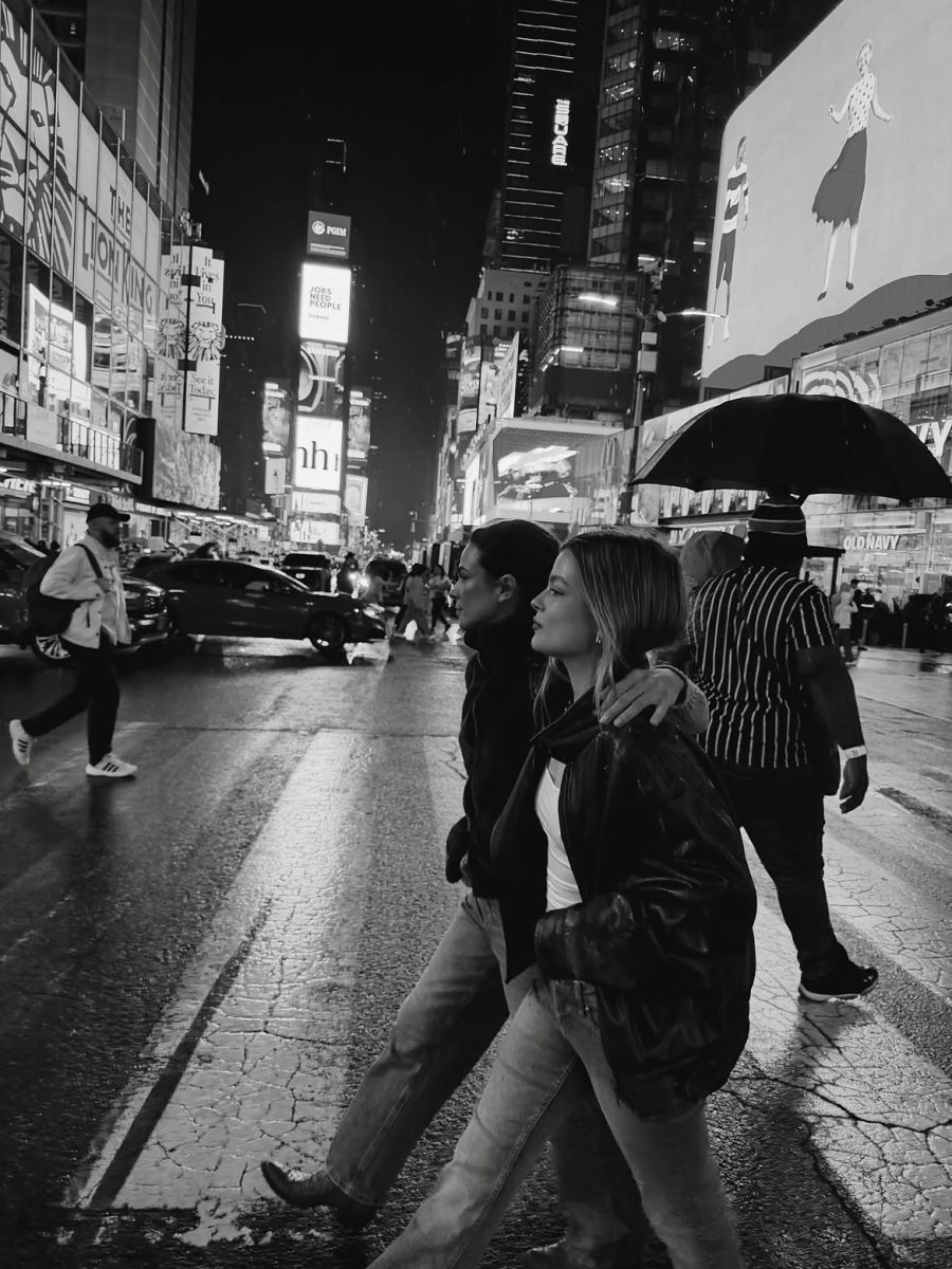 Agustina Cherri y Muna Pauls en Nueva York