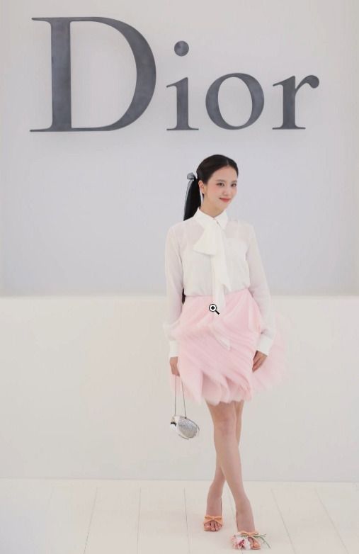 El look de Jisoo en el desfile de Dior en la Semana de la Moda de París en 2026