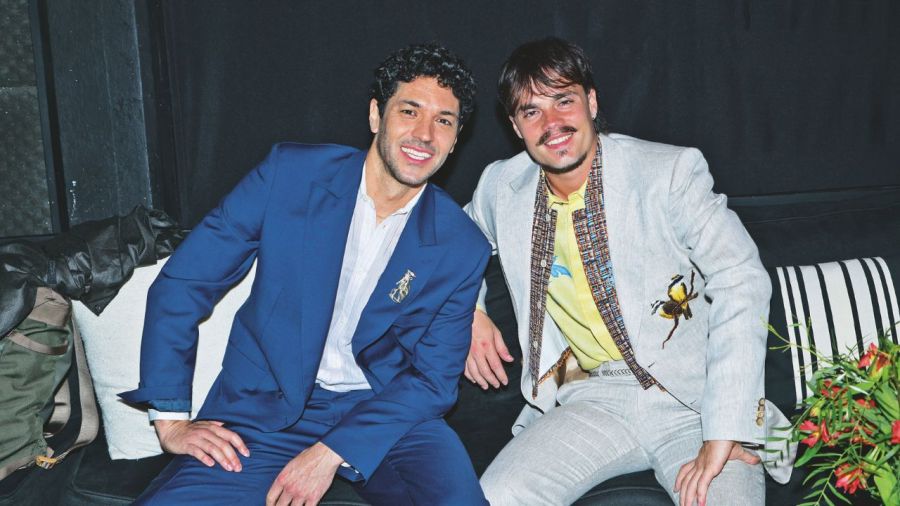 CARAS Moda - nota final/4