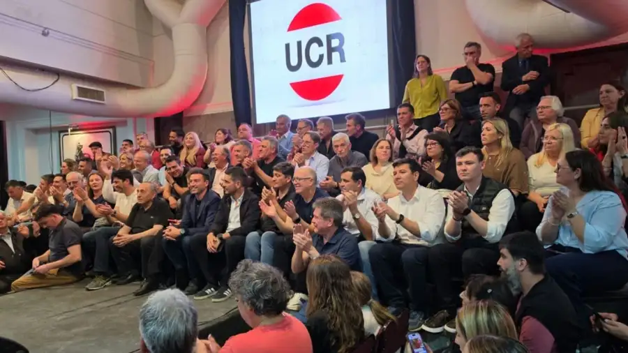Rodrigo De Loredo en la asunción de autoridades de la UCR